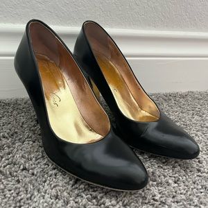 Kenneth Cole New York Black Heels
